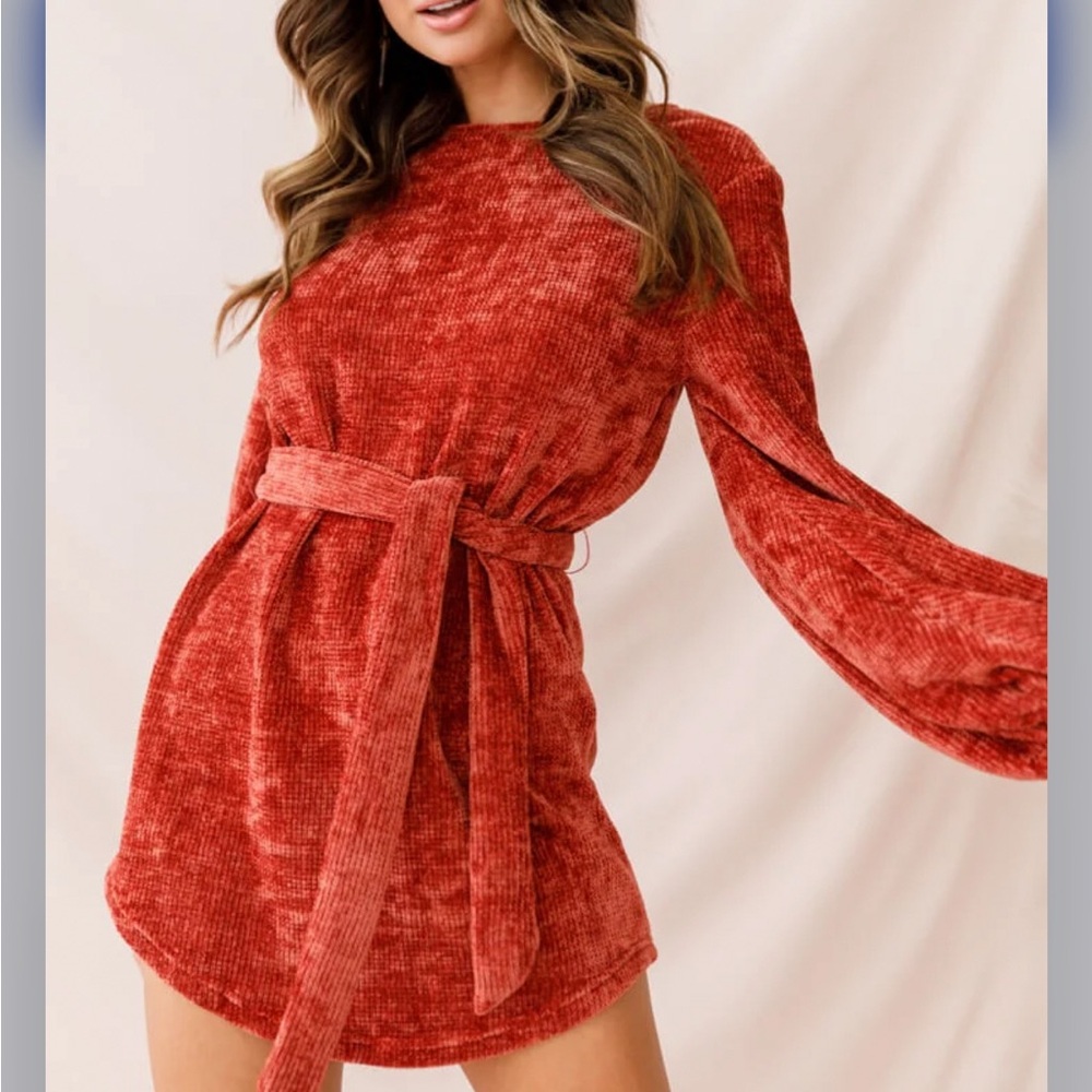Selfie Leslie Dress